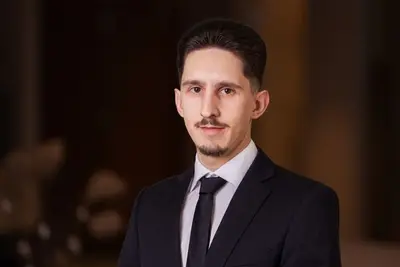 Porträtt av Dzenan Bektic
