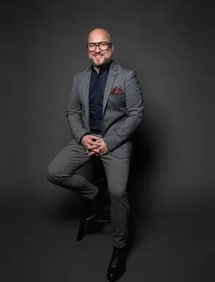 Porträtt av Patrik Dübbel Hellberg
