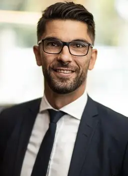 Porträtt av Amir Najafi