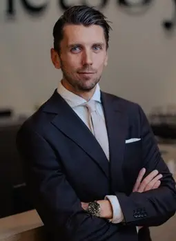 Porträtt av Adam Hultman