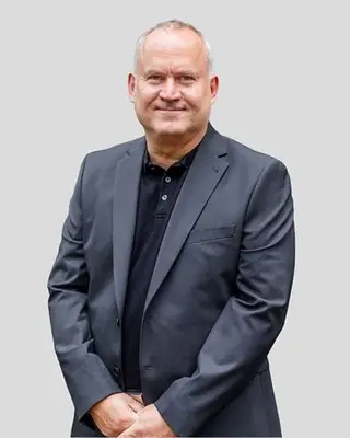 Porträtt av Rolf Denesfay