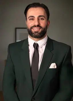 Porträtt av Pourya Khalili
