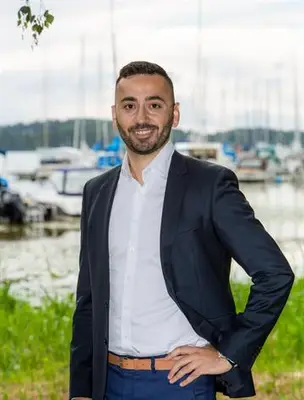 Porträtt av Aidin Moshiri